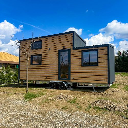 Tiny house